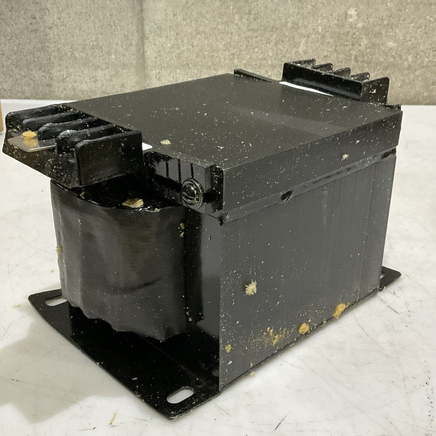 DONGAN TRANSFORMERS HC-2000-41 INDUSTRIAL CONTROL 240 X 480 120 V 60HZ U3S