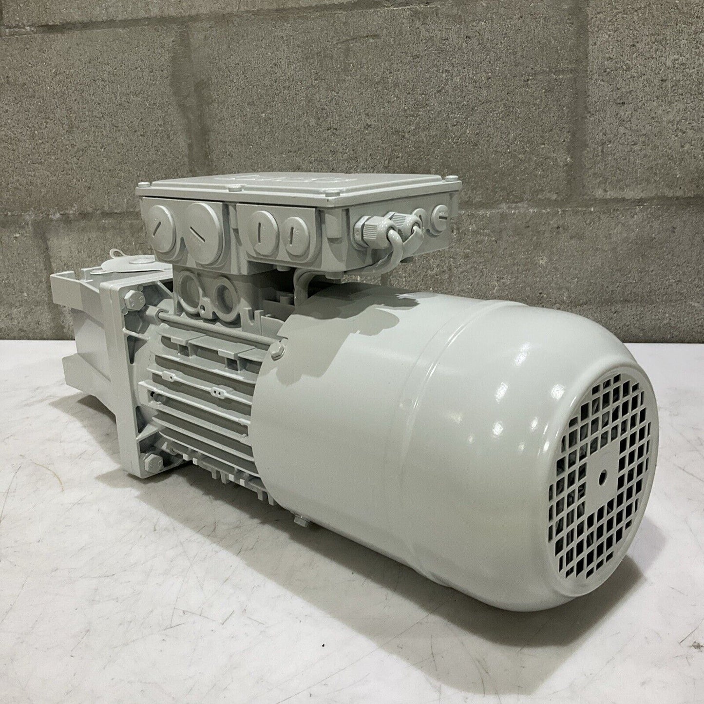 LENZE 3-MOT EN60034 GKR04-2M HAR 080C42 MDEMABS 080-42 GEARBOX MOTOR U3S