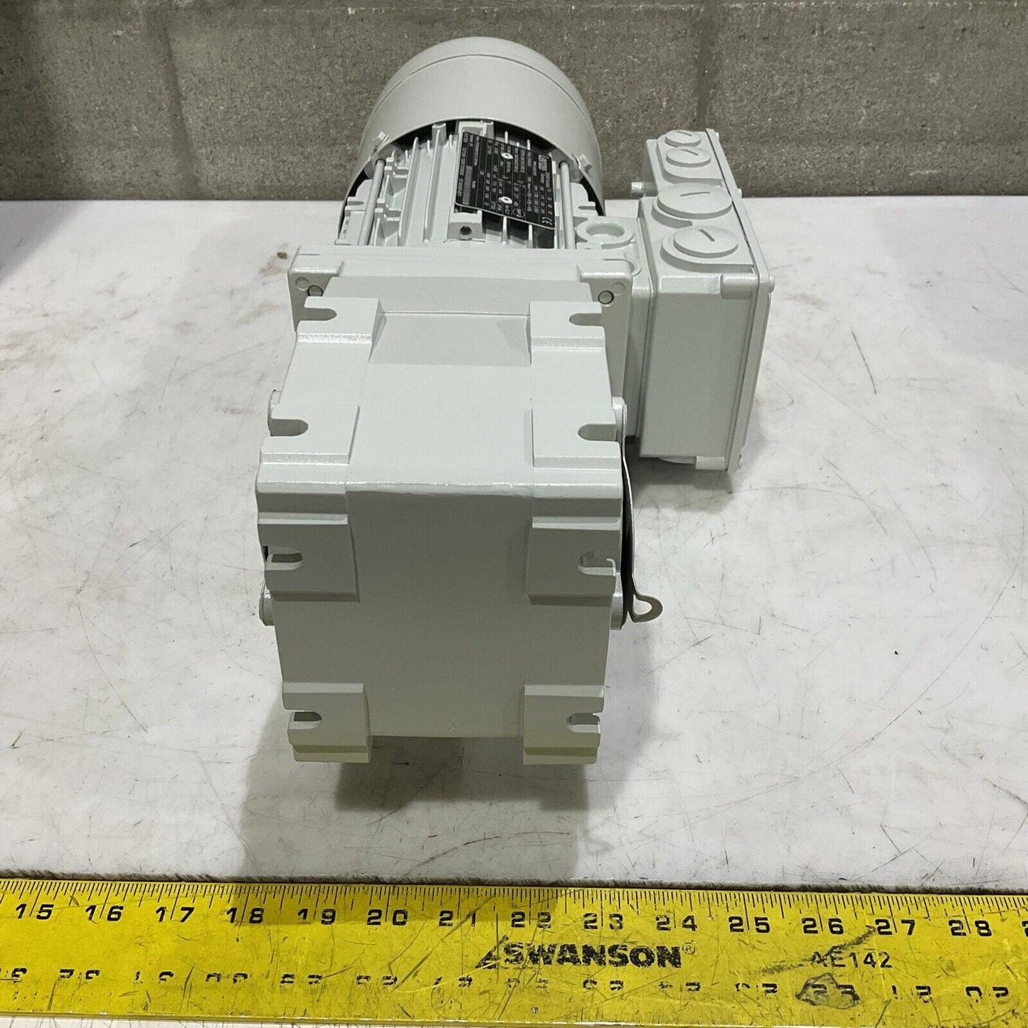 LENZE 3-MOT EN60034 GKR04-2M HAR 080C42 MDEMABS 080-42 GEARBOX MOTOR U3S