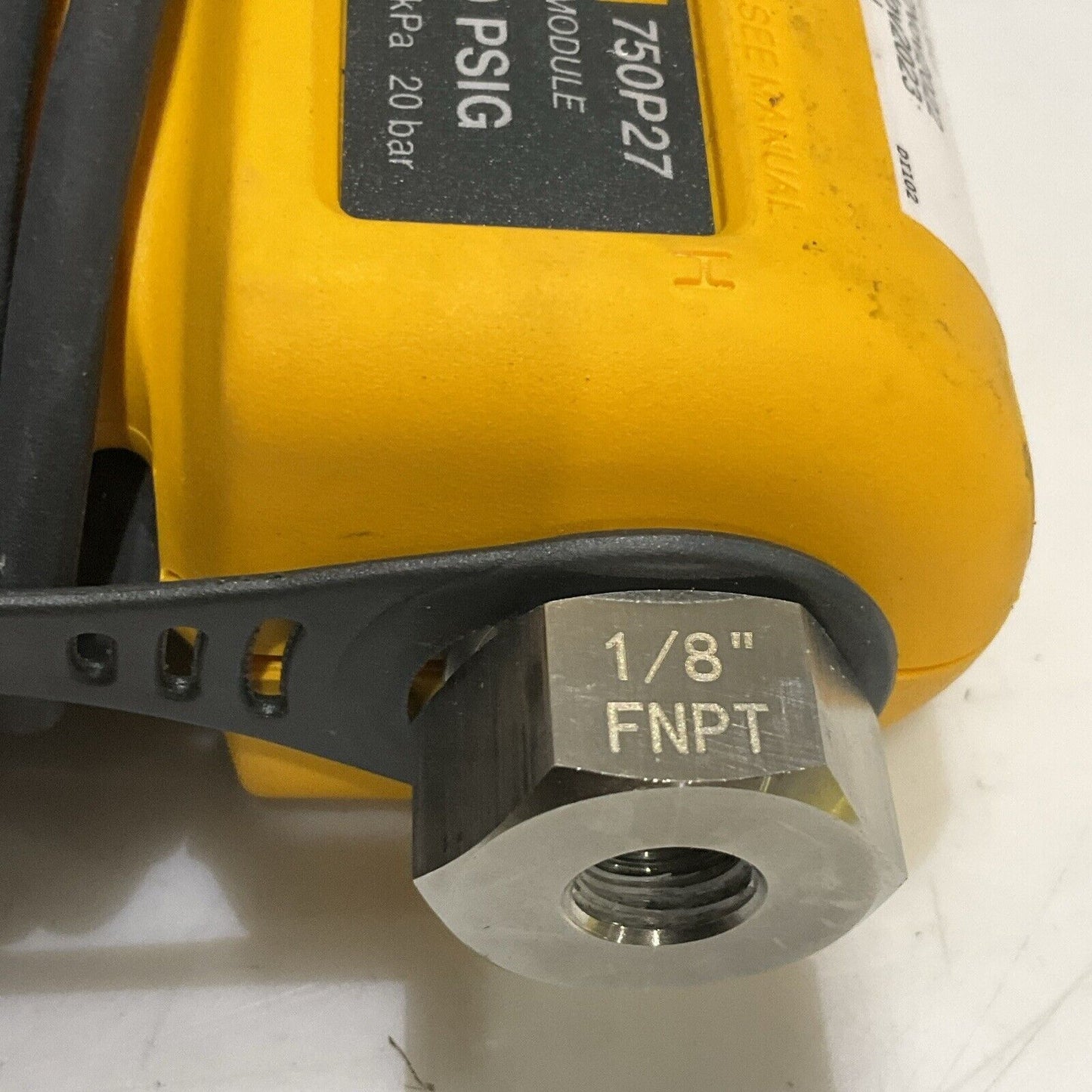 FLUKE 750P27 PRESSURE MODULE RANGE 300 PSIG 2000 KPA 20 BAR S8M