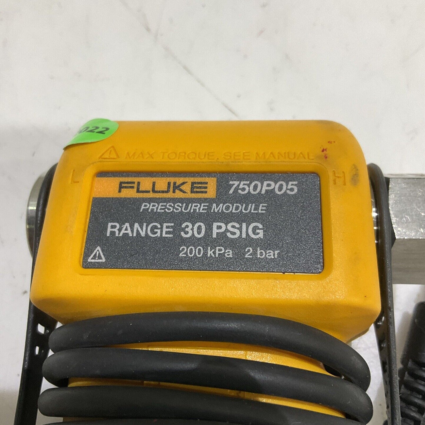 FLUKE 750P05 PRESSURE MODULE RANGE 30 PSIG 200 KPA 2 BAR S8M