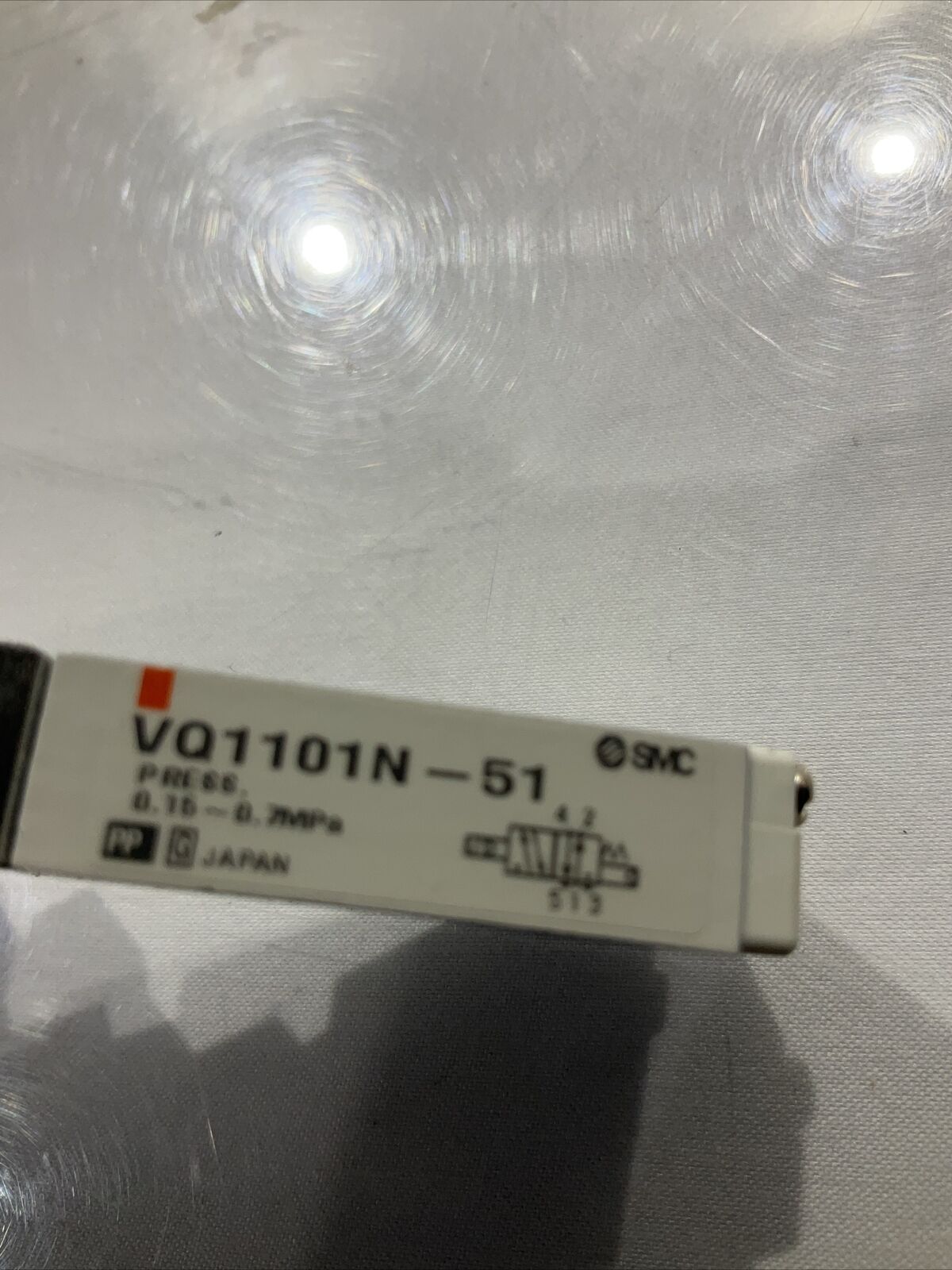 SMC VQ1101N-51 MANFOLD VALVE, RUBBER 24VDC LOT OF 4 U3S