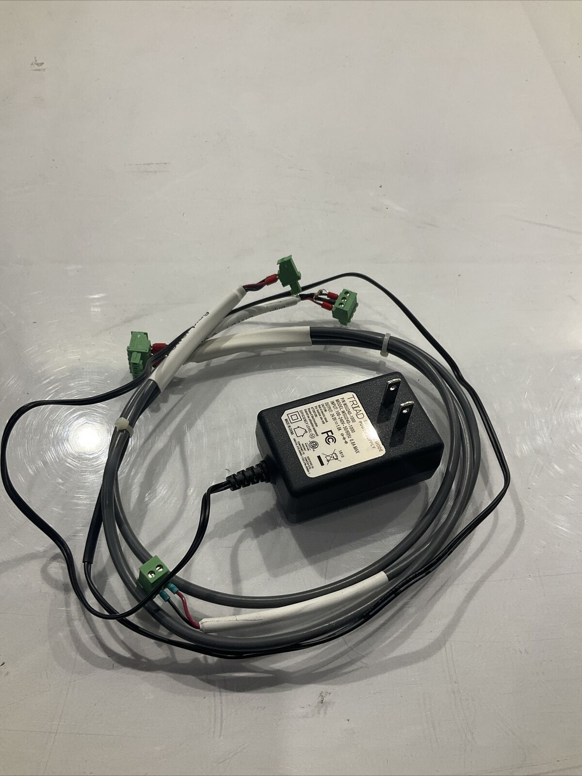 TRIAD WSU240-1000 SWITCHING MODE POWER SUPPY 100-240V U3S
