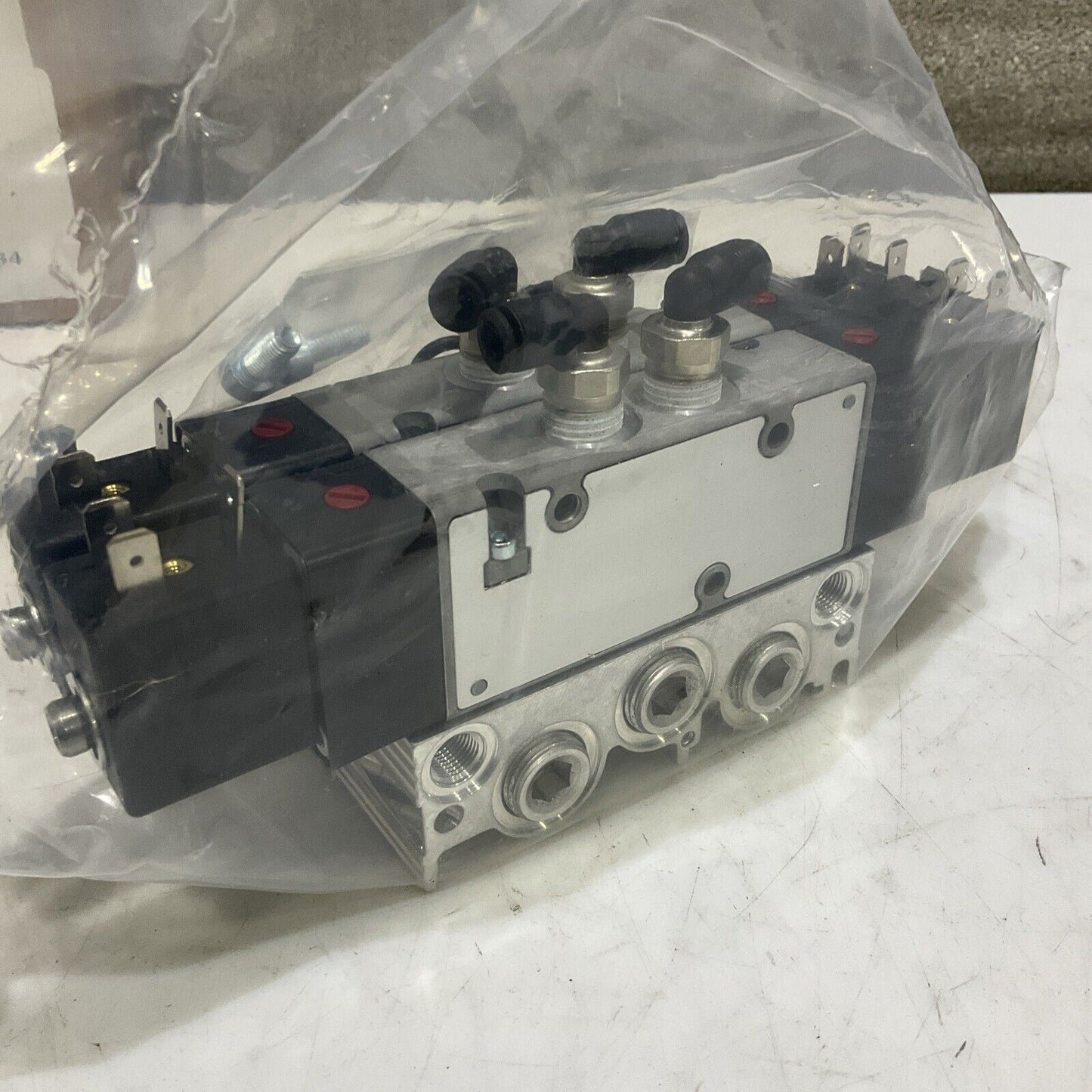 IMI NORGREN V61R511A-A213JA PNEUMATIC VALVE145 PSIG 14 F-122F U3S