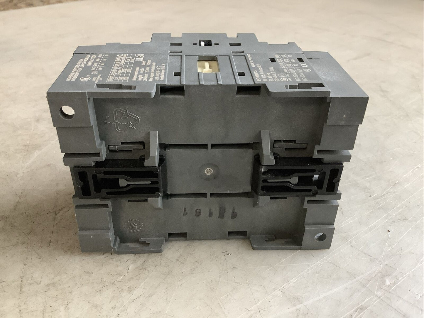 ABB 1SCA105004R1001 DISCONNECT SWITCH 600VAC 3P U3S
