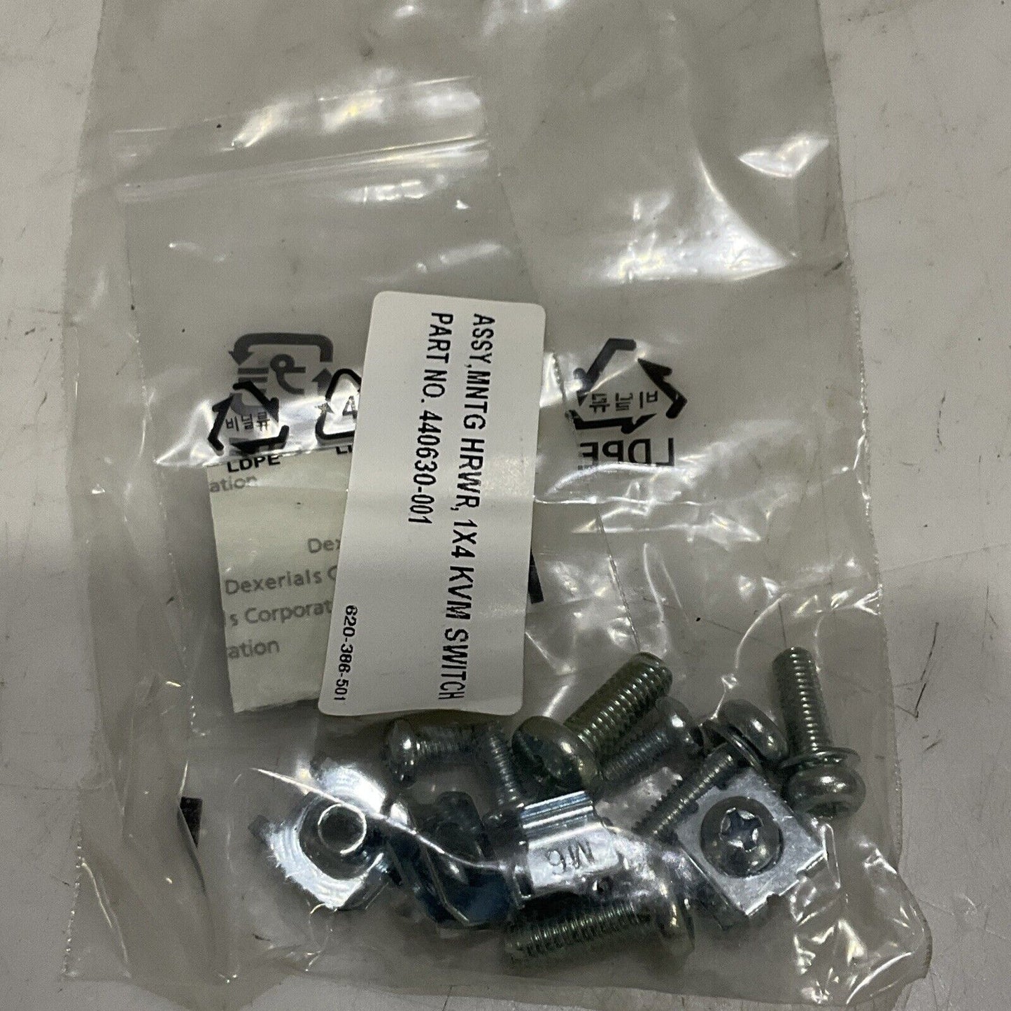 HEWLETT PACKARD 438612-001 KVM CONSOLE SWITCH KIT HP 1X4 USB/PS2 U3S