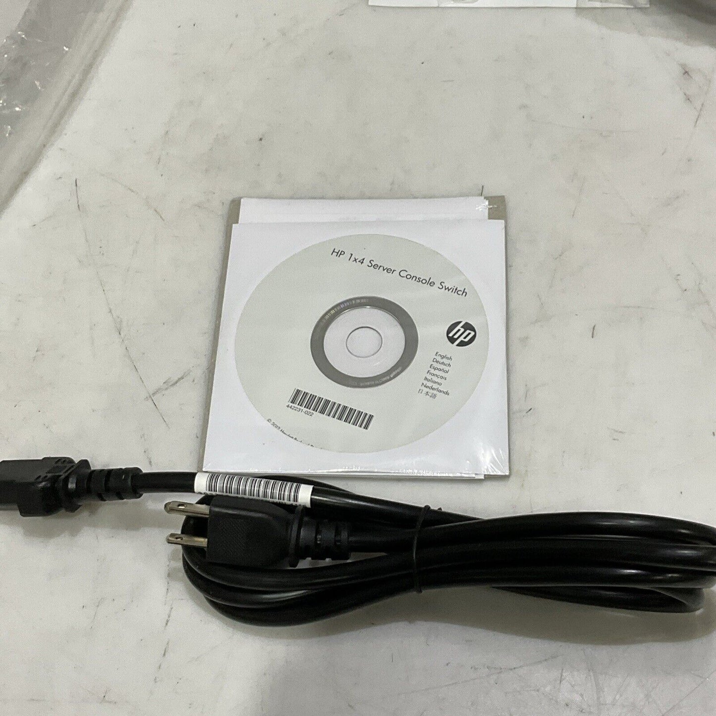 HEWLETT PACKARD 438612-001 KVM CONSOLE SWITCH KIT HP 1X4 USB/PS2 U3S