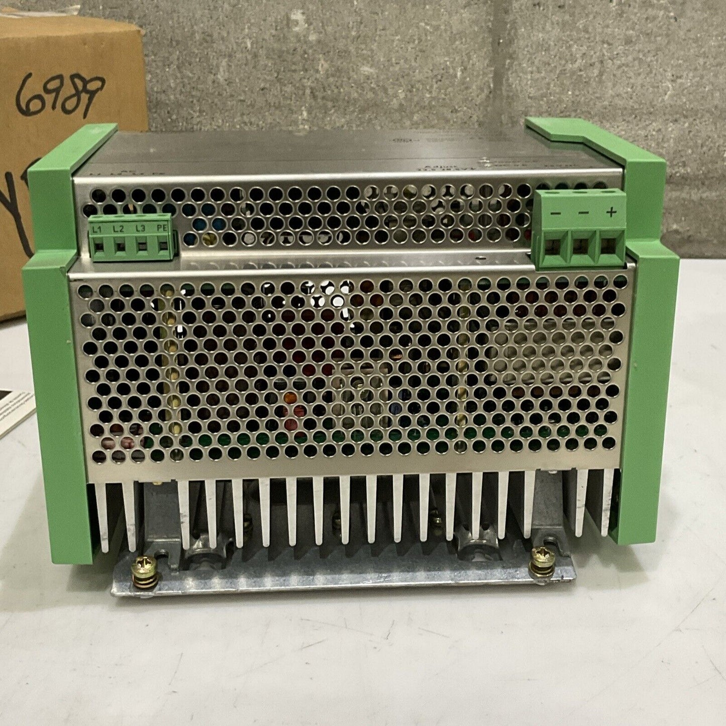 PHOENIX CONTACT QUINT 30 PS-3 X 207 AC /24DC/30/F POWER SUPPLY U3S