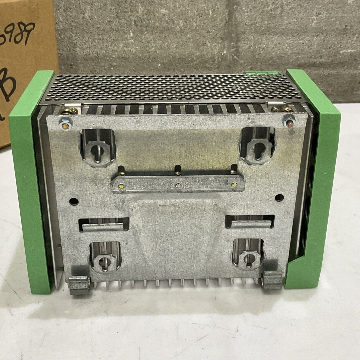 PHOENIX CONTACT QUINT 30 PS-3 X 207 AC /24DC/30/F POWER SUPPLY U3S