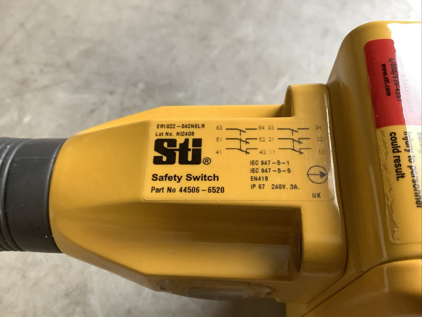 STI 44506-6520 ER1022-042NELR EMERGENCY STOP PULL SWITCH 4NC 2NO 1/2IN NPT U3S
