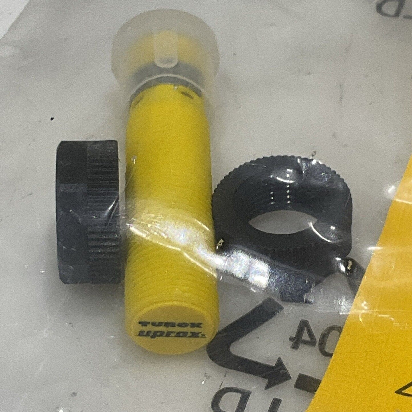 TURCK NI8U-S12-AP6X-H1141 INDUCTIVE SENSOR M12 10-30 VDC 200MA LOT OF 2 U3S
