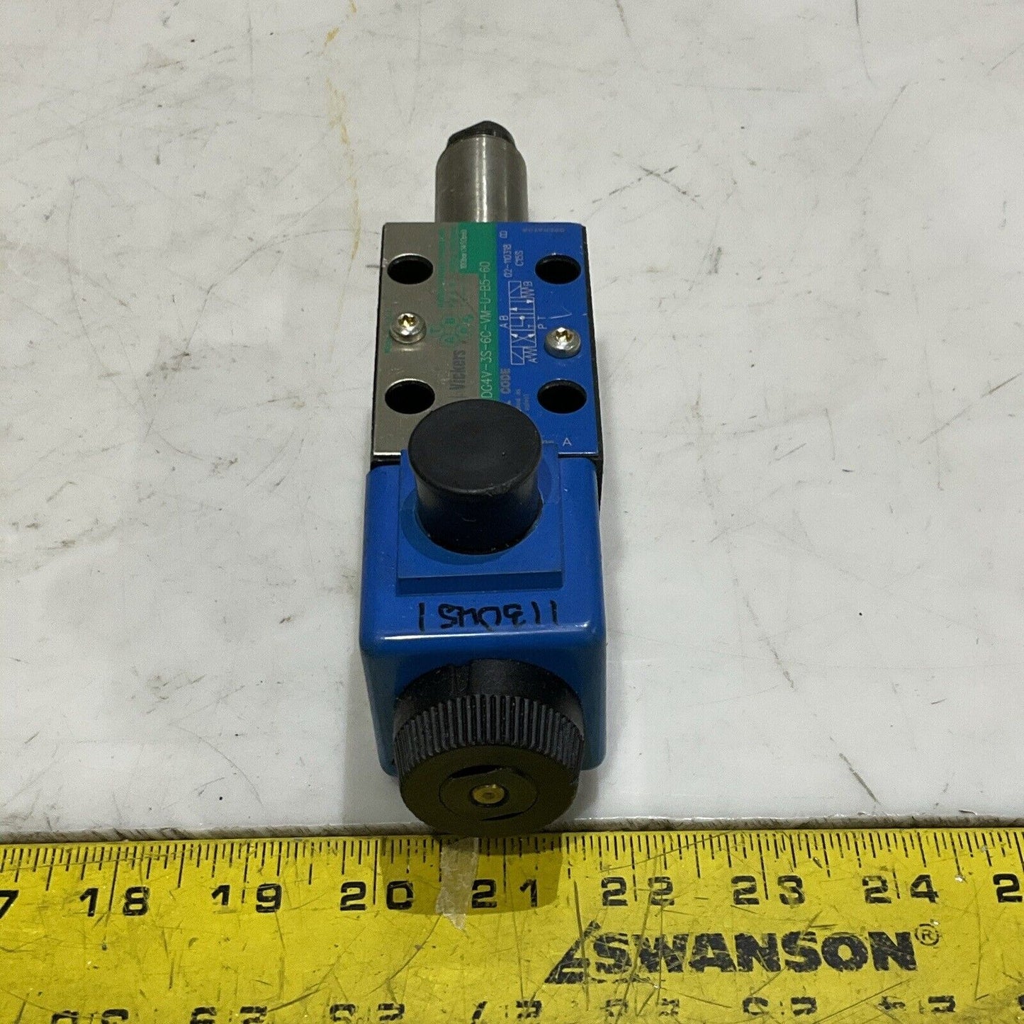 EATON VICKERS DG4V-3S-P-6C-VM-U-B5-60 SOLENOID CONTROL VALVE U4M