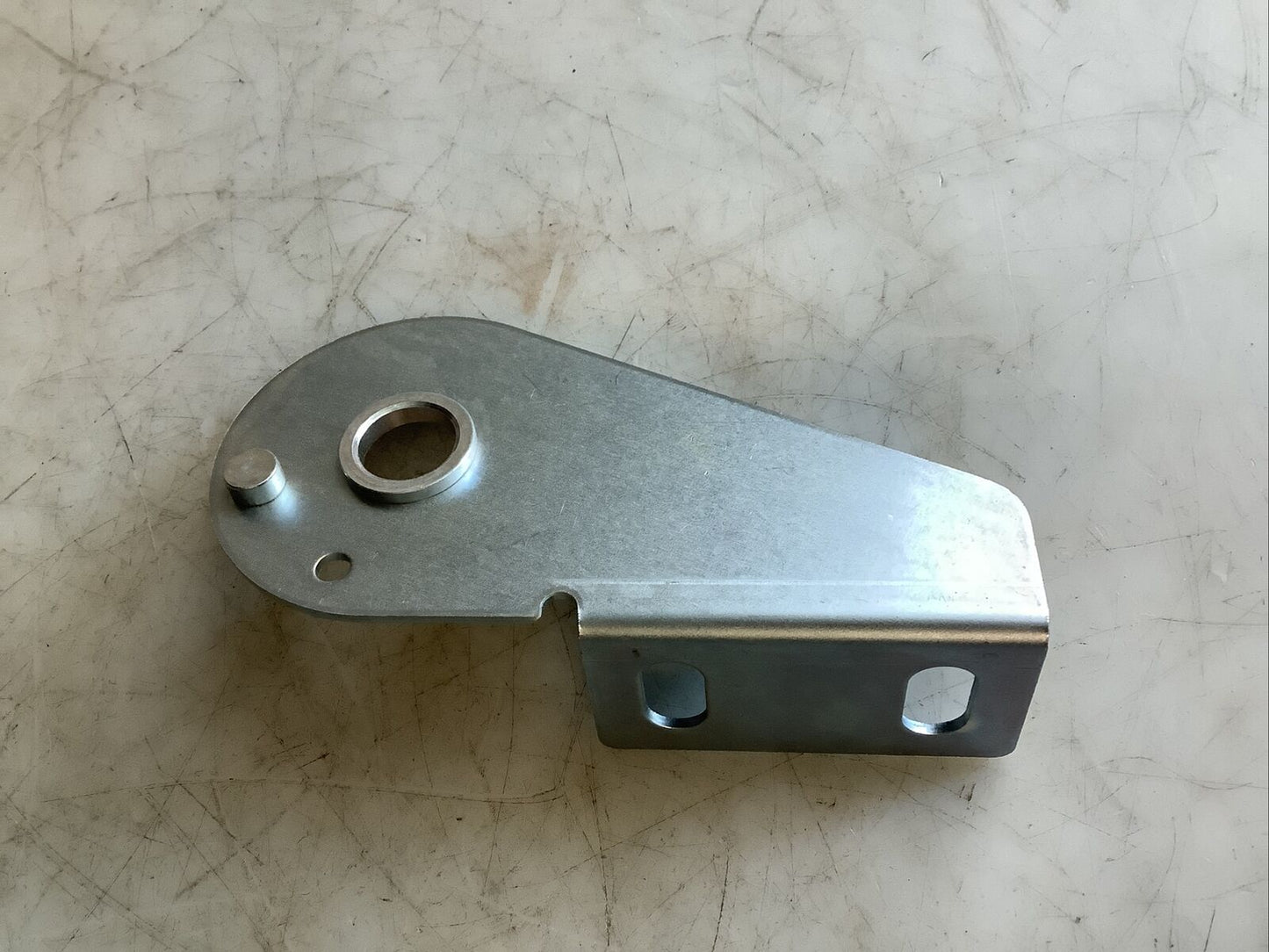 50 AND 51 900-KAU BRACKET SET HHH - LOT OF 2