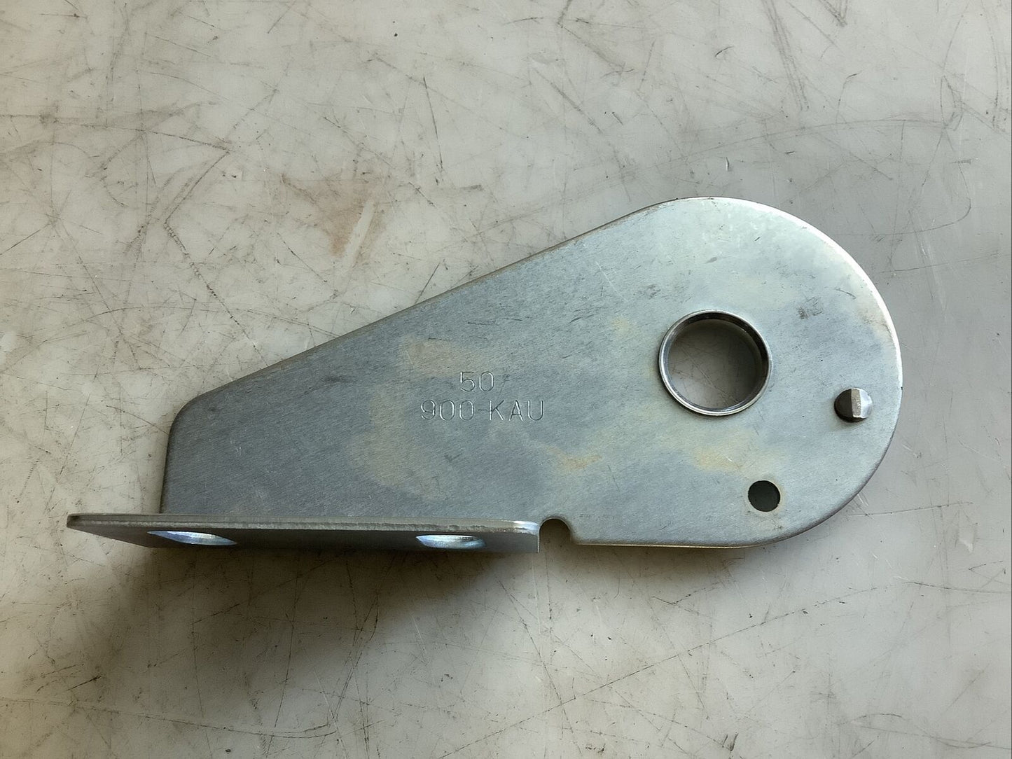50 AND 51 900-KAU BRACKET SET HHH - LOT OF 2