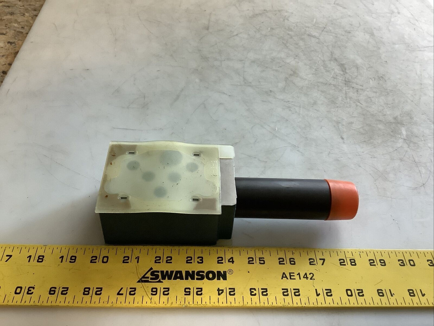 REXROTH R900587492 ZDR 10 DA2-54/75Y/12 REDUCING VALVE HHH