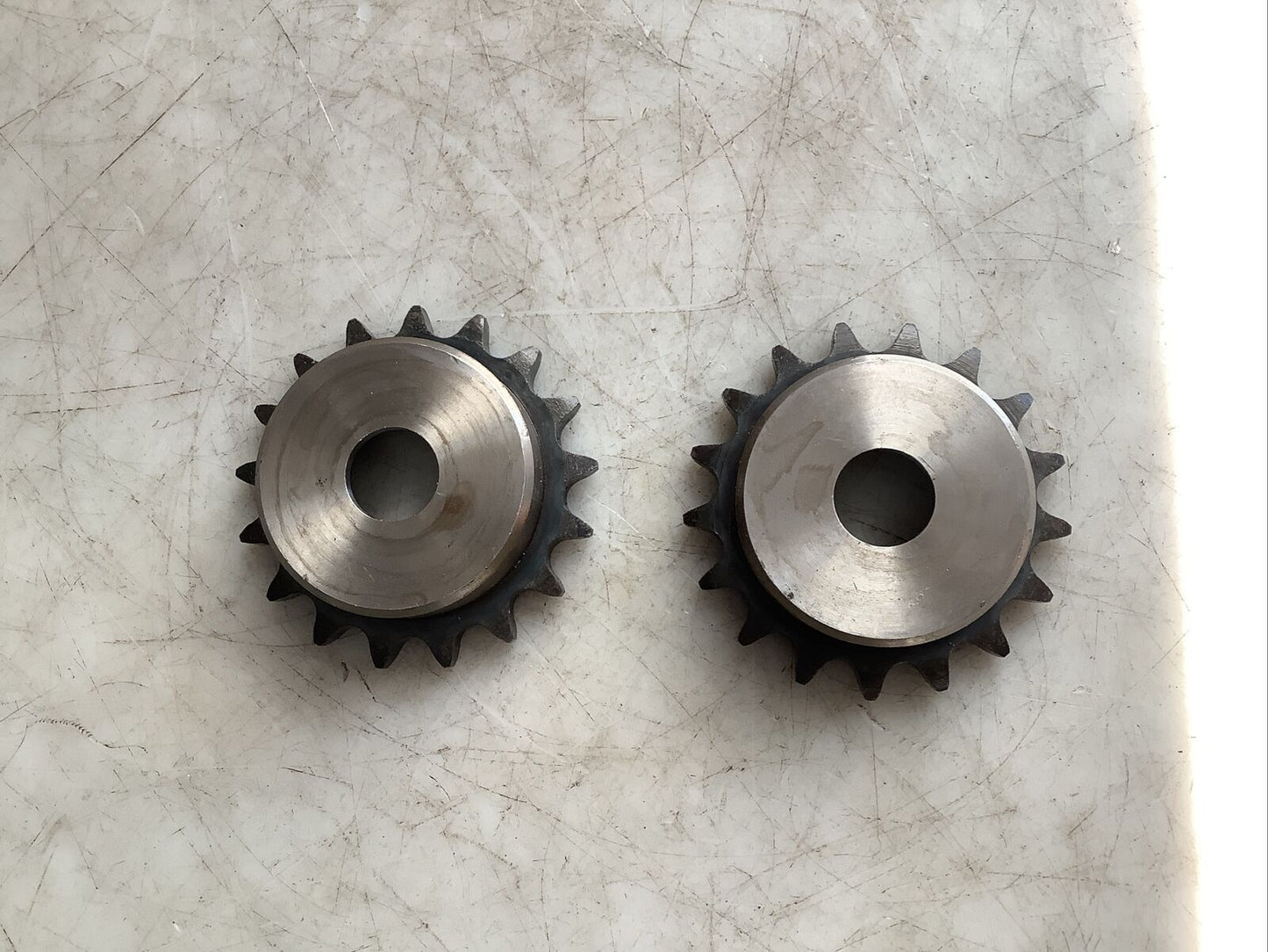 TSUBAKI RS40-B17 SPROCKET 11/16IN X 1-1/4IN BORE 3IN DIA HHH - LOT OF 2