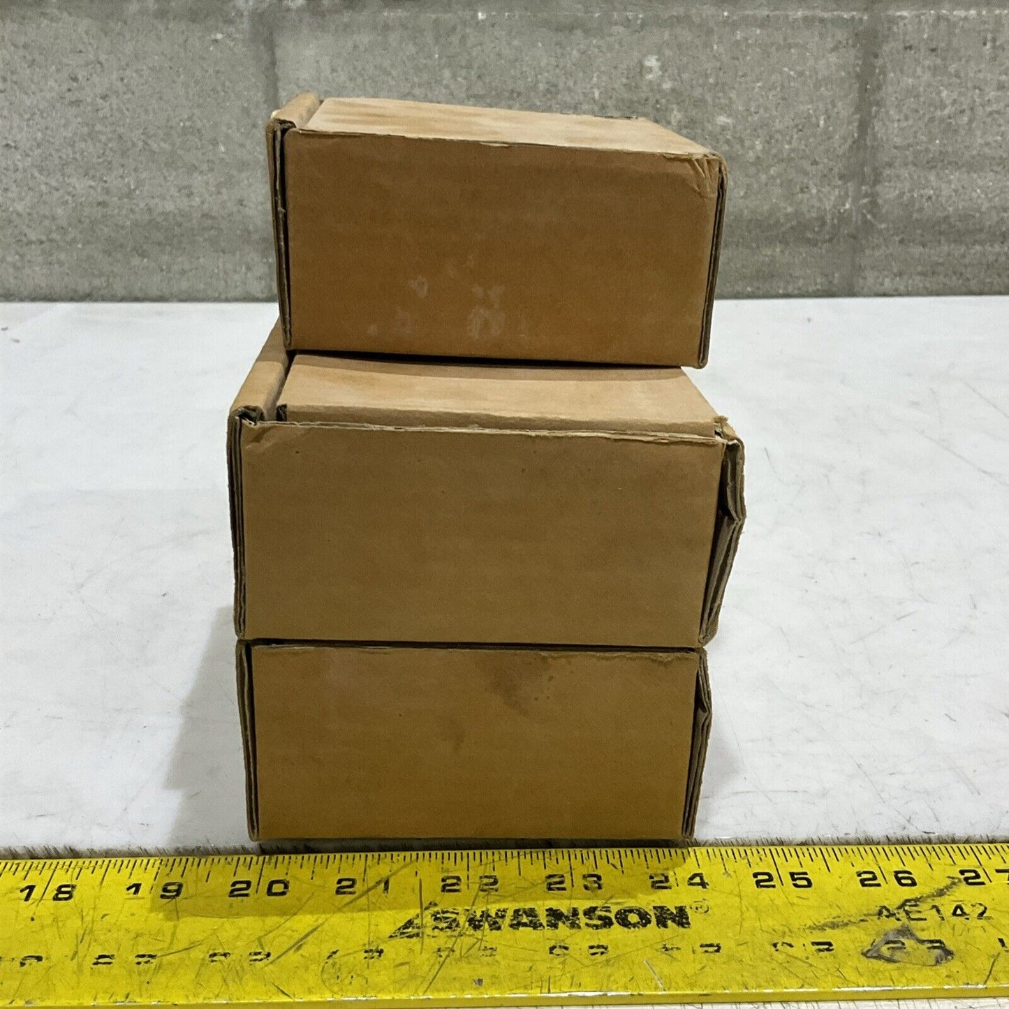 REXNORD OMEGA 7300360 10HSB HUB STOCK BORE STEEL 1-5/8” 3/8 X 3/16 LOT OF 5 G7T