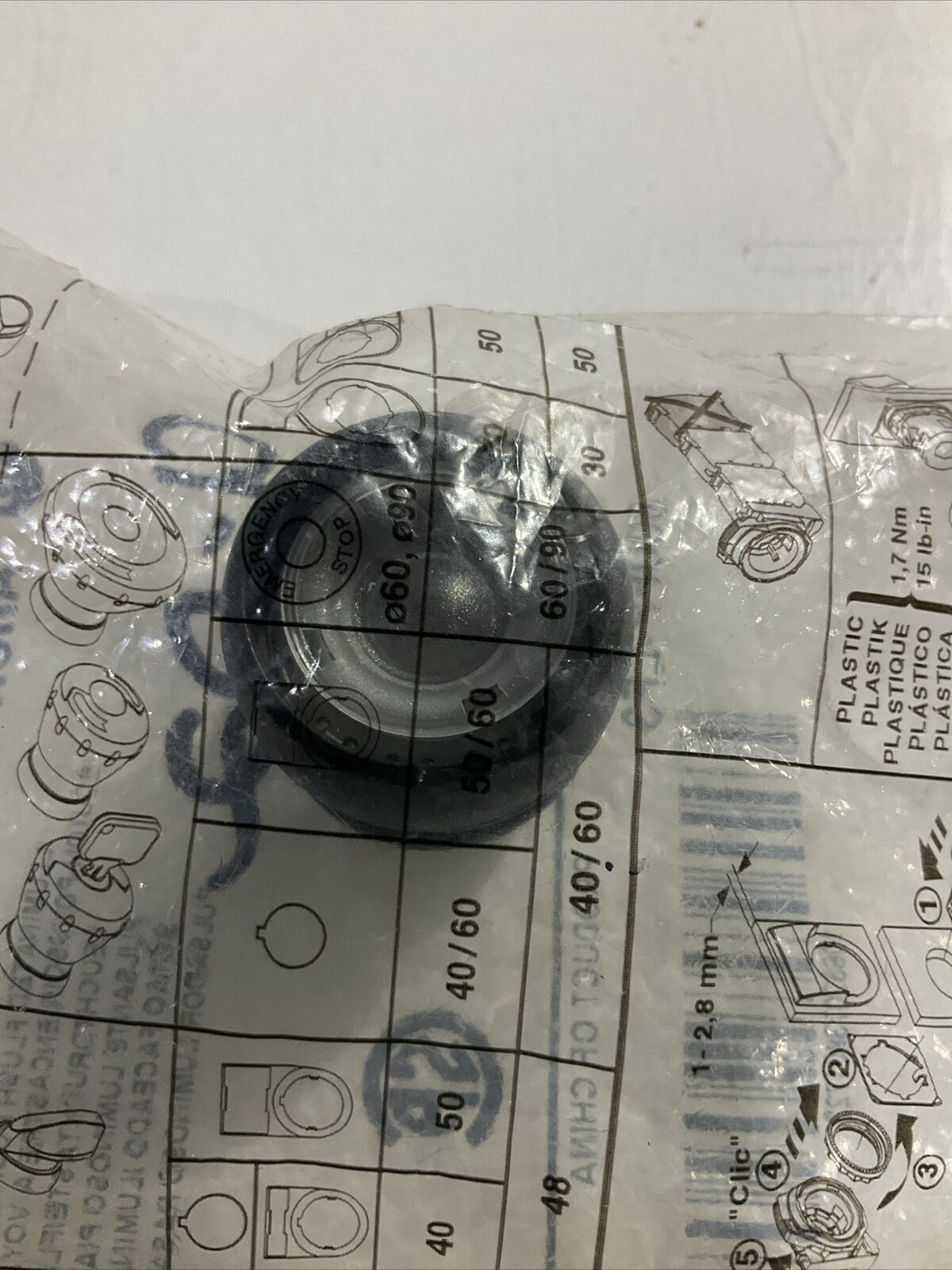 A-B ALLEN-BRADLEY 800FP-LF3 ILLUMINATED FLUSH PUSH BUTTON GREEN U4M