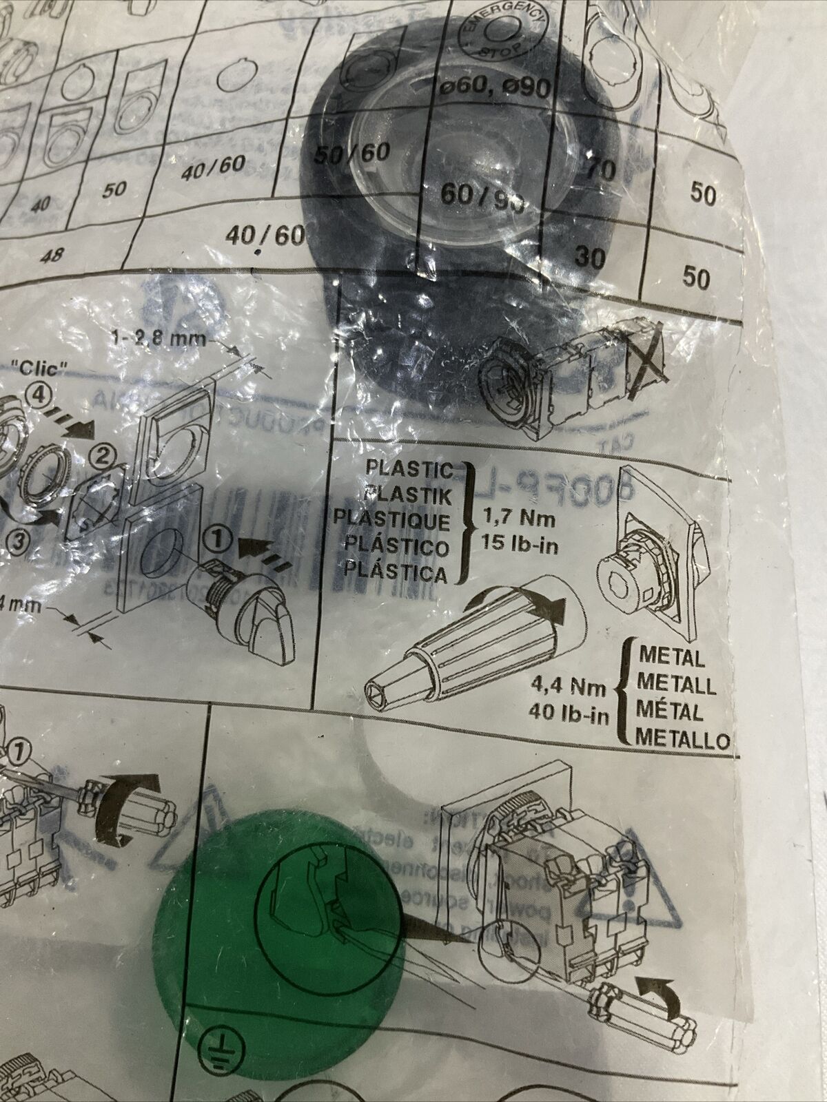 A-B ALLEN-BRADLEY 800FP-LF3 ILLUMINATED FLUSH PUSH BUTTON GREEN U4M