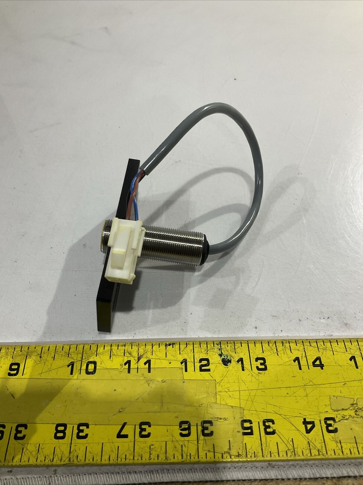TURCK 162K761H01 INDUCTIVE SENSOR 10-30VDC/200MA LOT OF 2 U3S