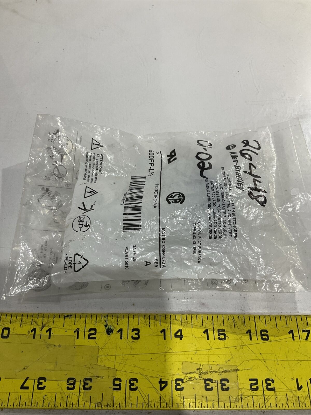 A-B ALLEN-BRADLEY 800FP-LF3 ILLUMINATED FLUSH PUSH BUTTON GREEN U4M
