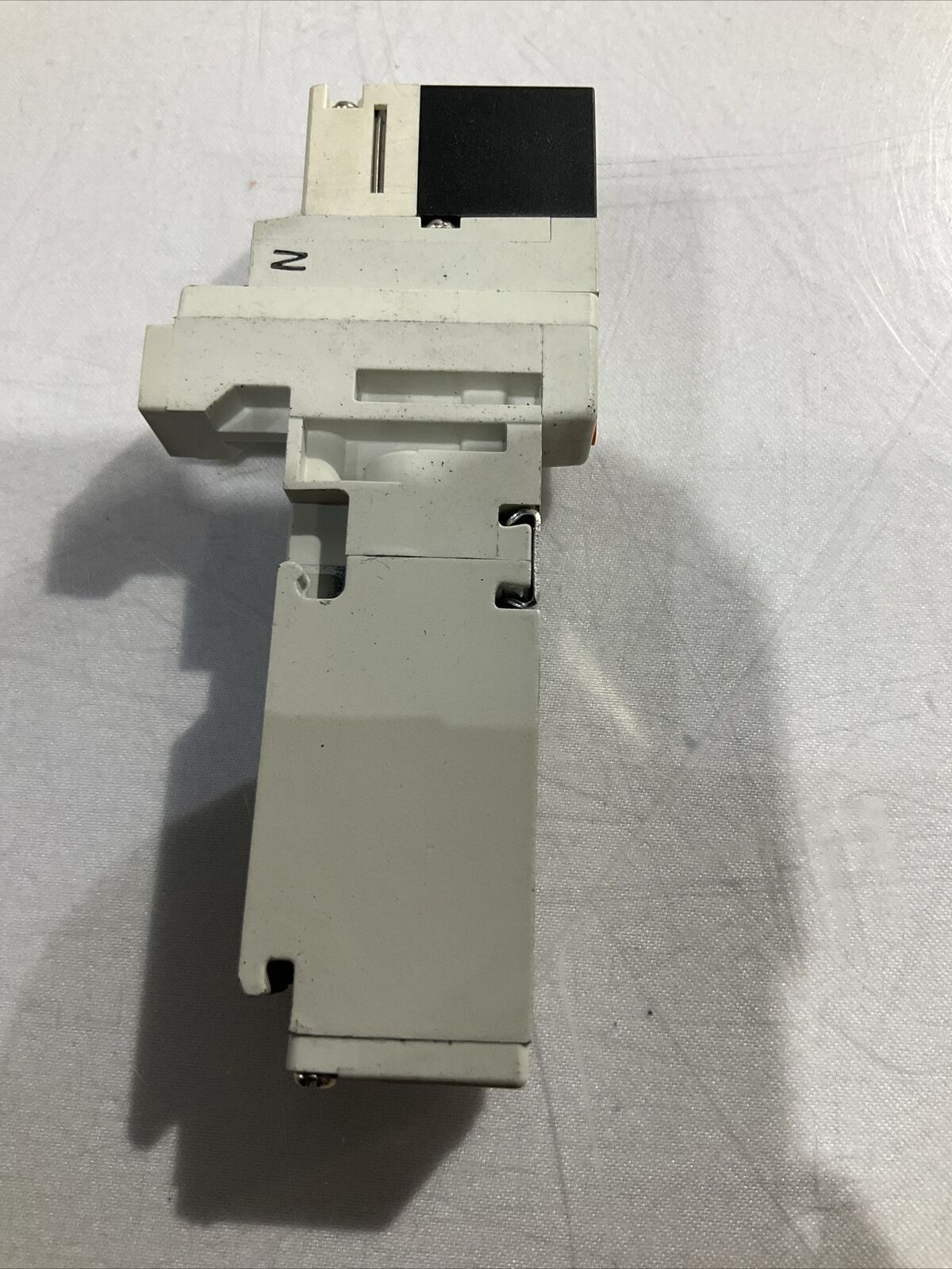SMC VQ1101N-5 VALVE MANIFOLD RUBBER SEAL 24VDC U3S