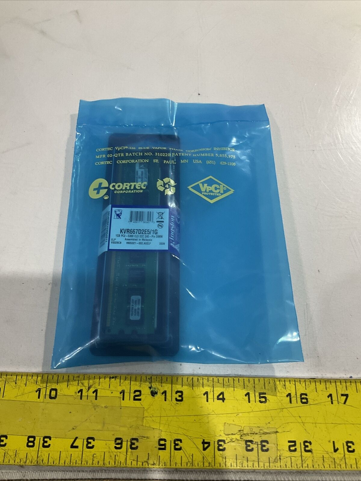 KINGSTON KVR667D2E5/1G DIMM MEMORY LOT OF 2 U3S