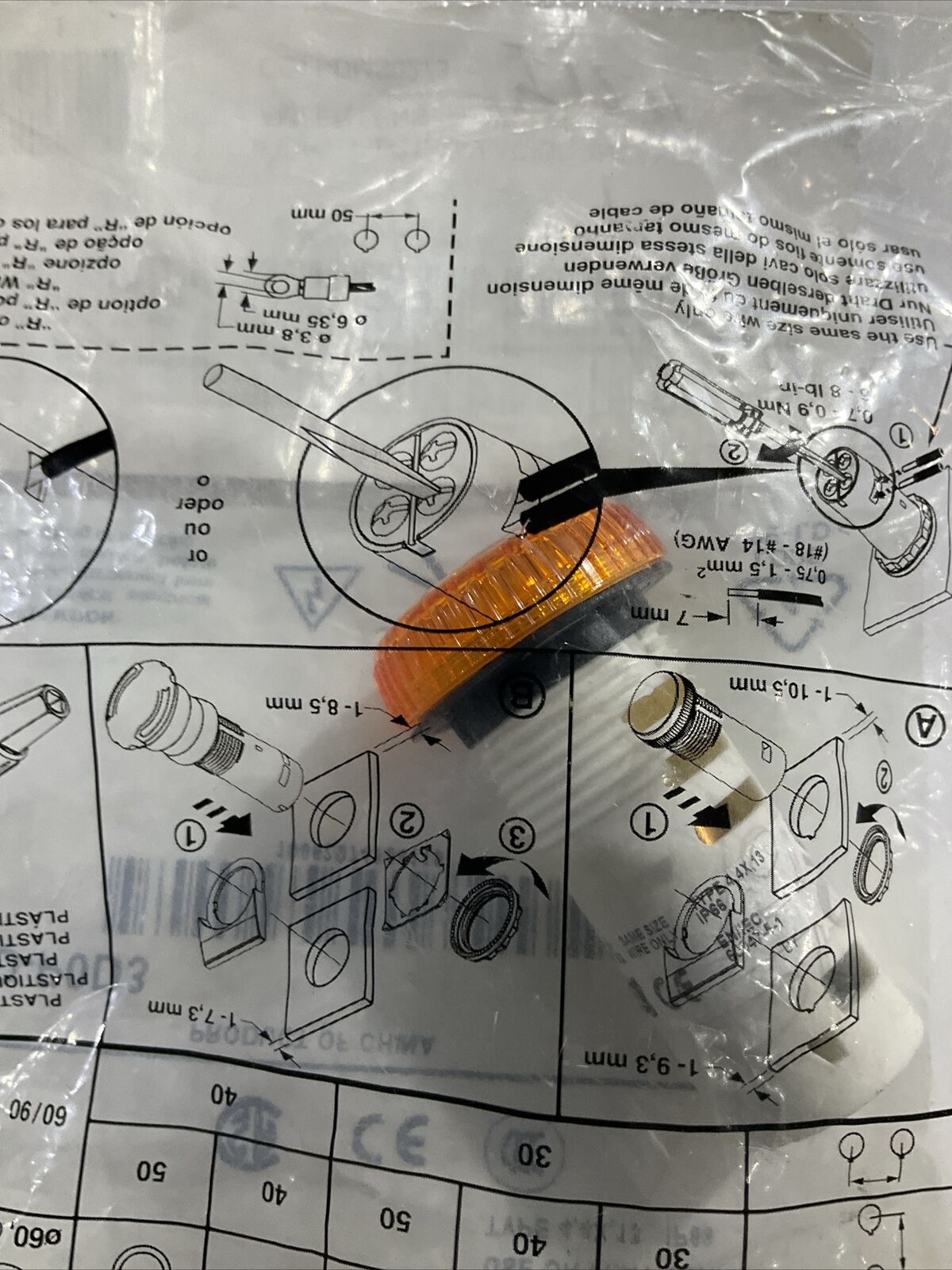 A-B 800FD-P0D3 LIGHT PILOT 24V AMBER LENS U3S