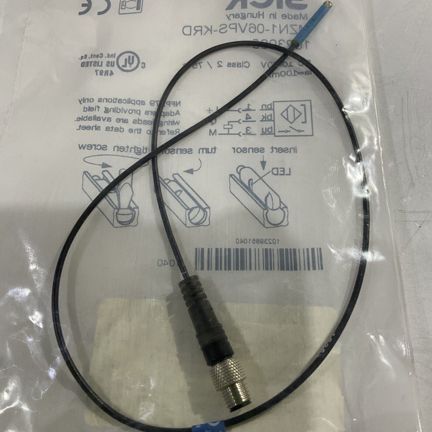 SICK 1023985 SENSOR MAGNETIC 10-30V LOT OF 2 U3S