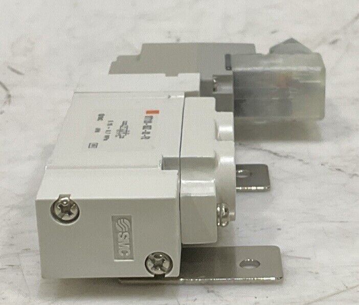 SMC SY7120-5DZ-02-F2 5 PORT SOLENOID VALVE U3S