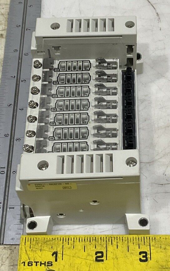 SMC VV5Q11-08C6FU0-NS-X50US 8 STATION PNEUMATIC MANIFOLD VALVE BLOCK U3S
