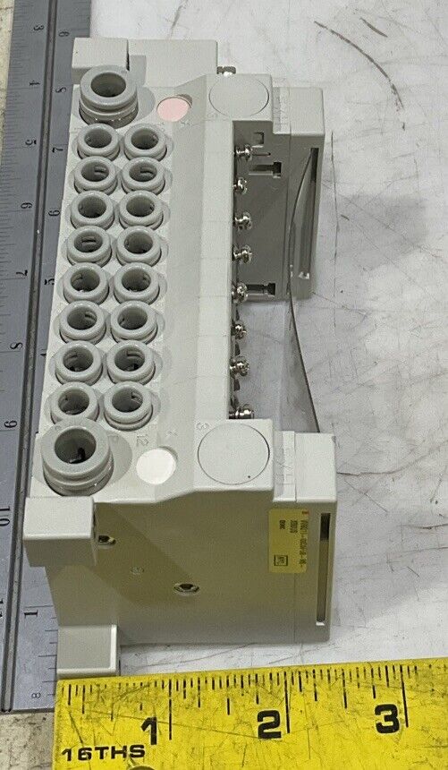 SMC VV5Q11-08C6FU0-NS-X50US 8 STATION PNEUMATIC MANIFOLD VALVE BLOCK U3S