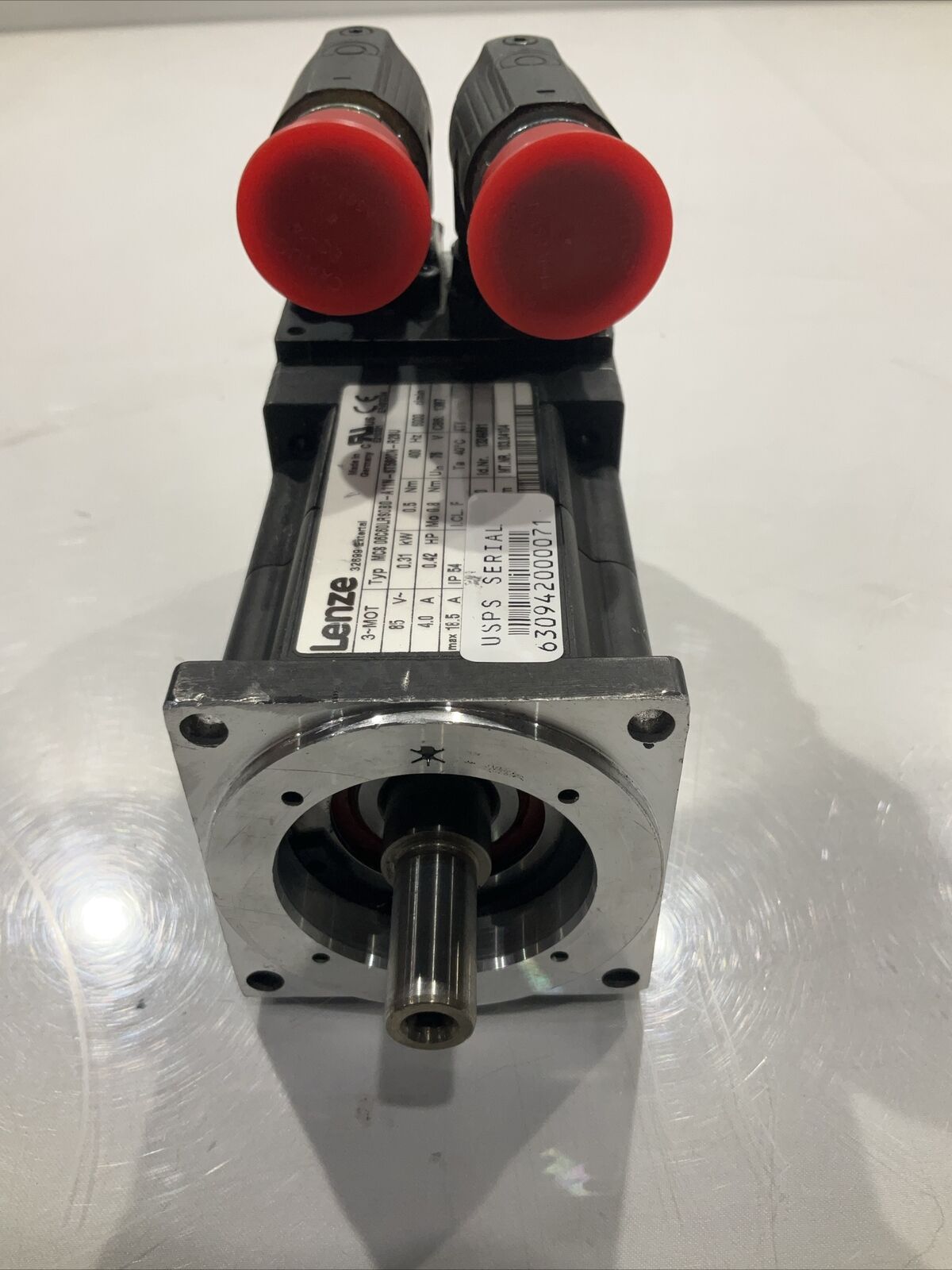 LENZE MCS 06C60LRS0B0-A11N-ST5S00N-R2SU SERVO MOTOR 85V 400HZ U3S