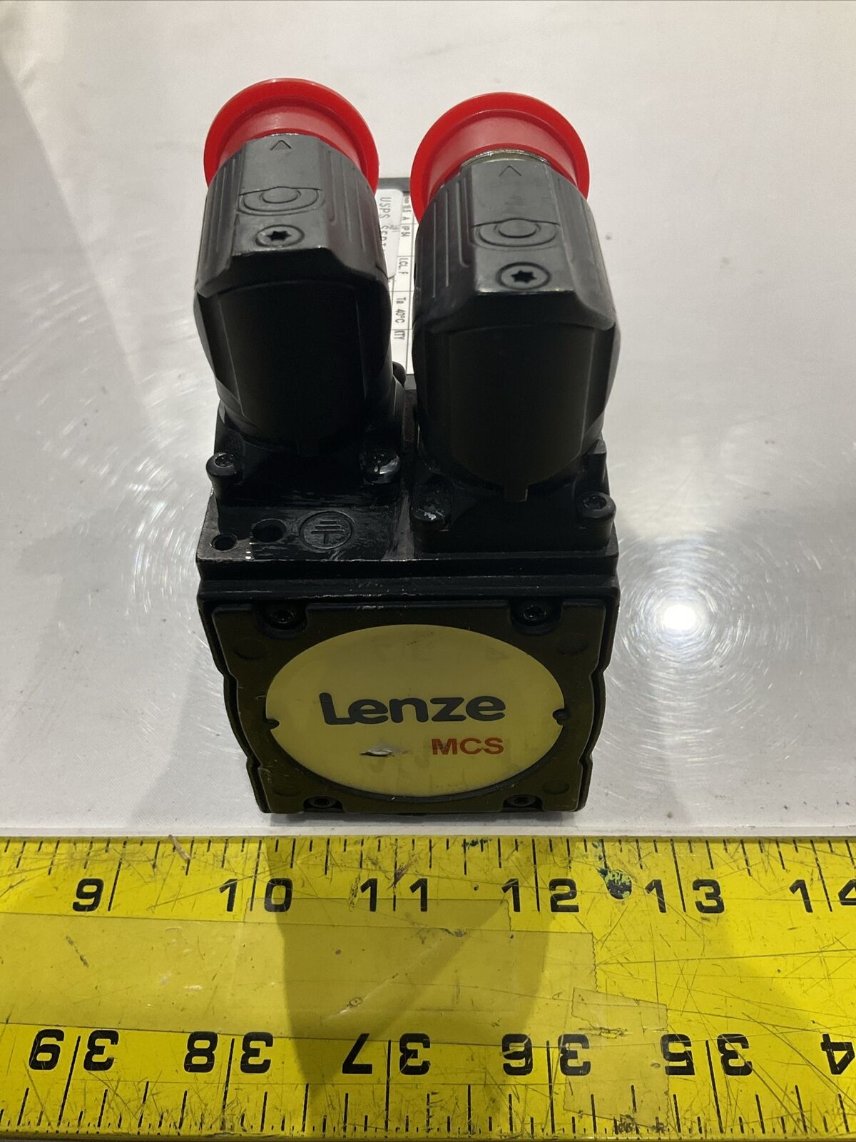 LENZE MCS 06C60LRS0B0-A11N-ST5S00N-R2SU SERVO MOTOR 85V 400HZ U3S
