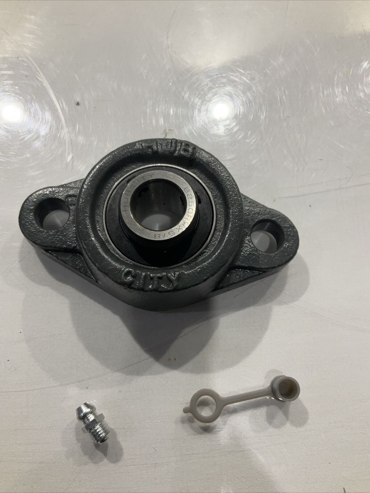 HUB CITY FB260DRWX5/8 FLANGE BLOCK LOT OF 3 U3S