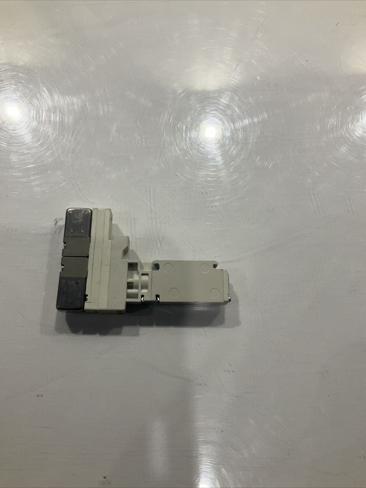 SMC VQ1401N-51 MANIFOLD VALVE , RUBBER SEAL LOT OF 3 U3S