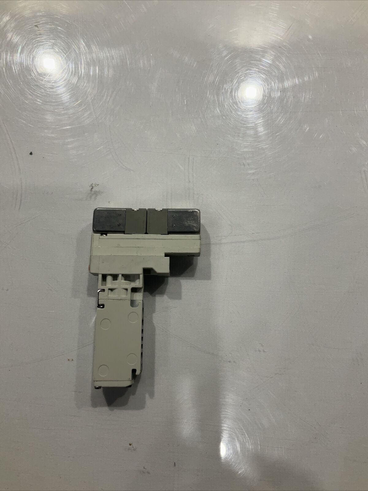 SMC VQ1401N-51 MANIFOLD VALVE , RUBBER SEAL LOT OF 3 U3S
