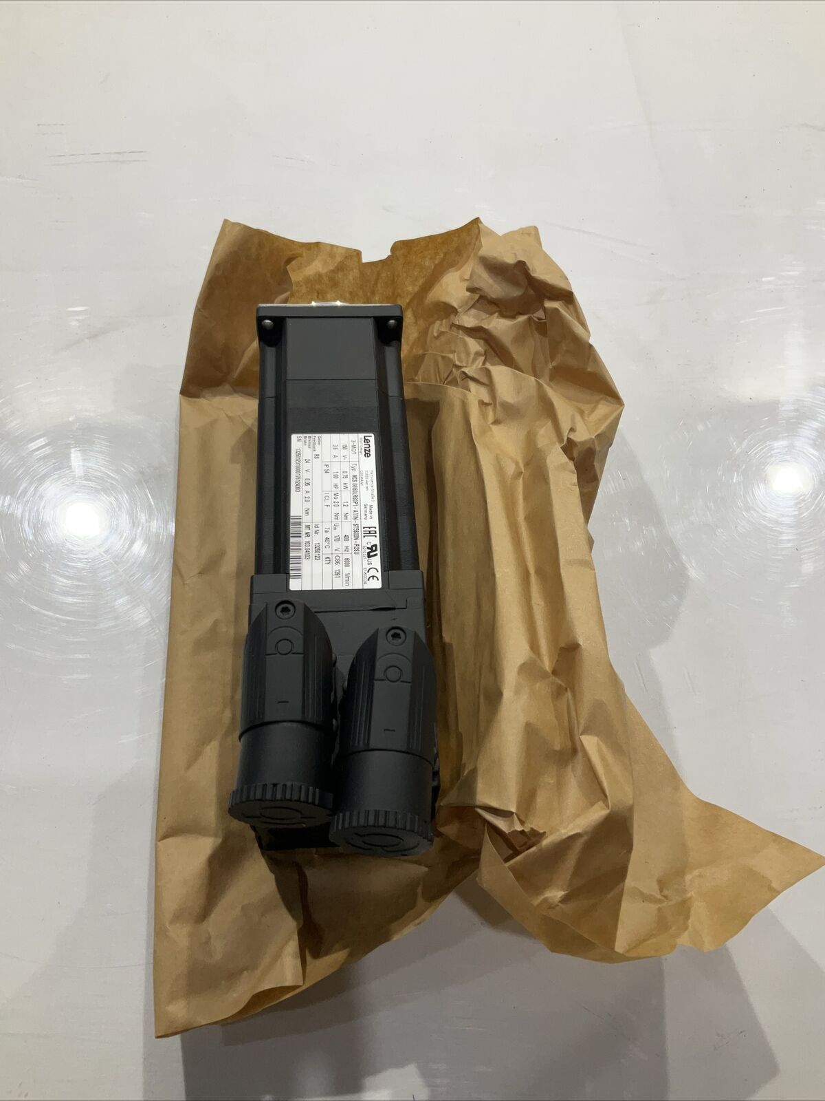 LENZE 162K282H01 MCS-06160LRS0P1-A11N-ST5S00N-R2SU SERVO MOTORS 150V U3S