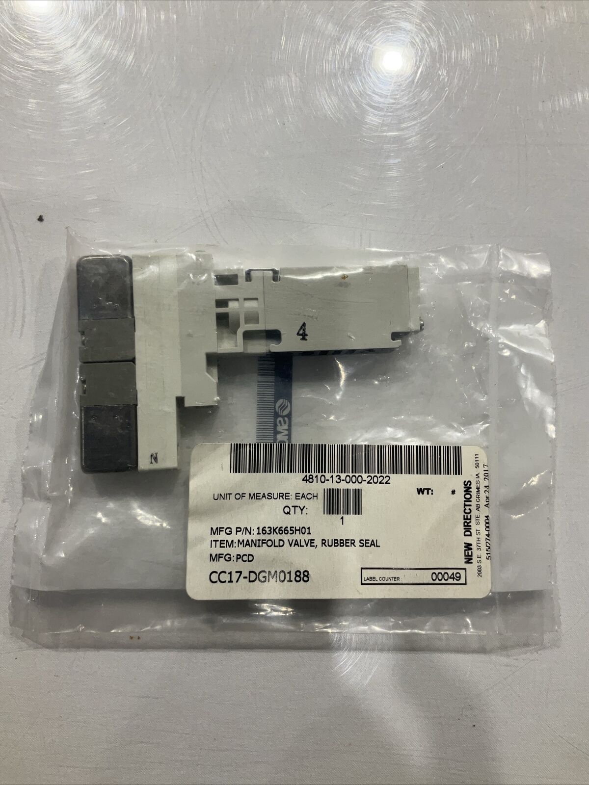 SMC VQ1401N-51 MANIFOLD VALVE , RUBBER SEAL LOT OF 3 U3S