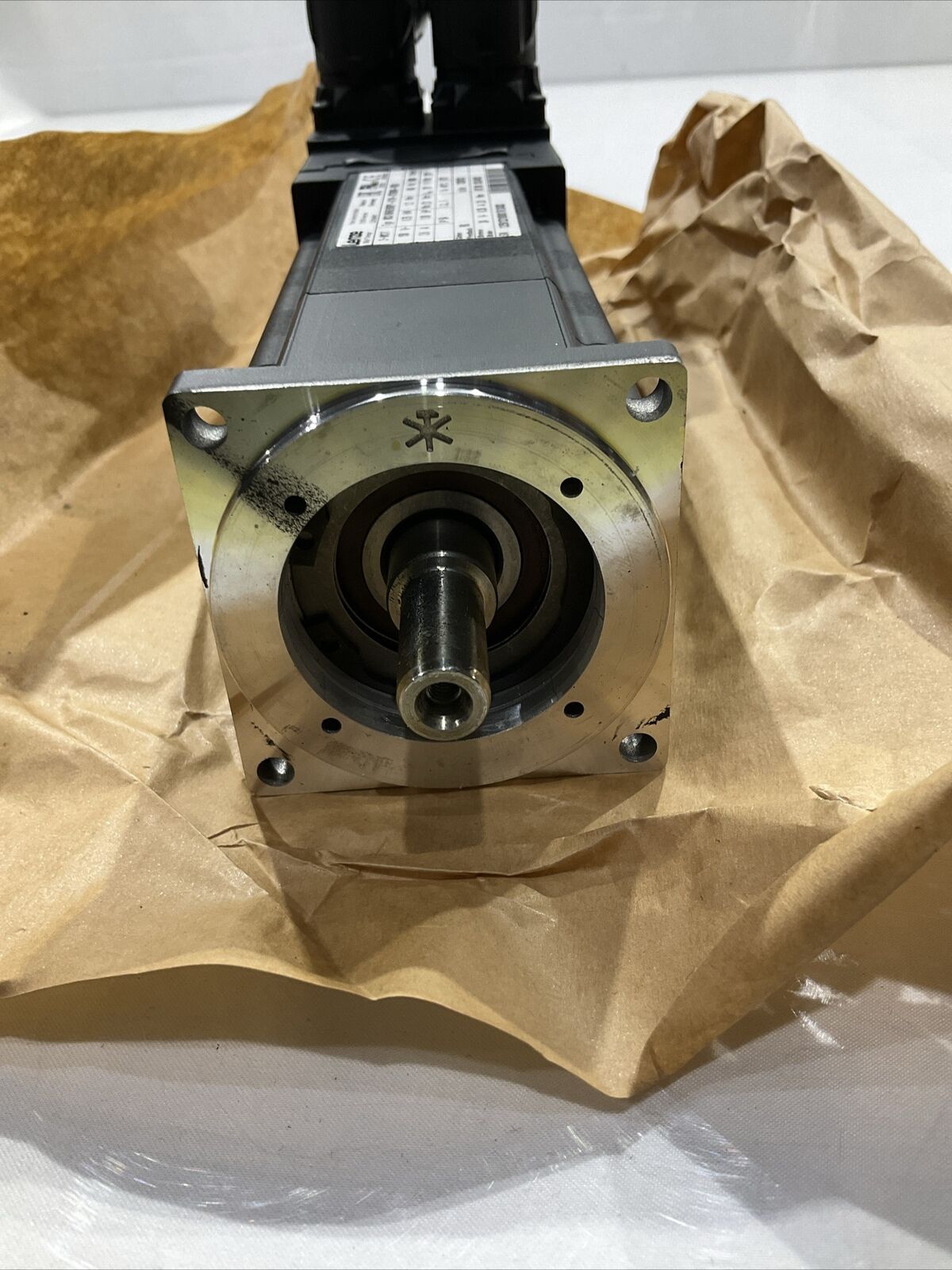 LENZE 162K282H01 MCS-06160LRS0P1-A11N-ST5S00N-R2SU SERVO MOTORS 150V U3S