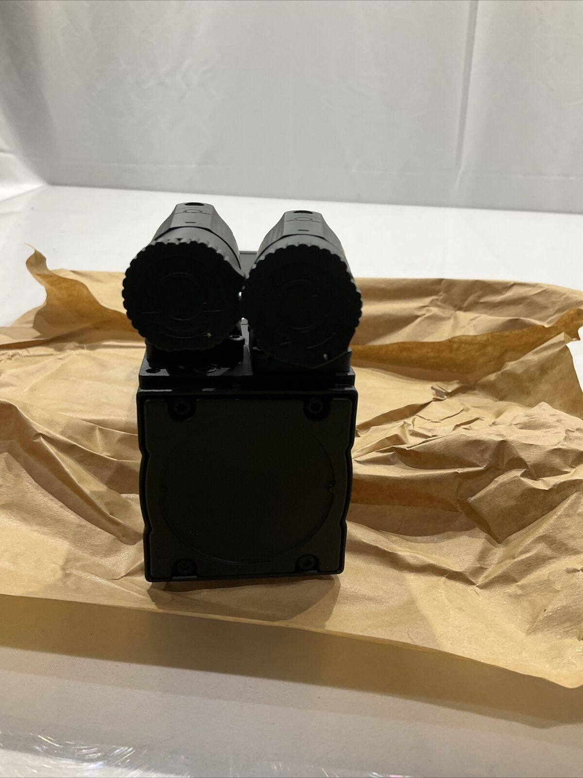 LENZE 162K282H01 MCS-06160LRS0P1-A11N-ST5S00N-R2SU SERVO MOTORS 150V U3S