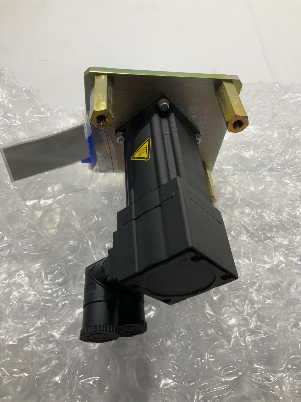 LENZE MCS 06F41LRS0B0-B11N MOTOR ASSY,PERFORATED BELT 165V U3S