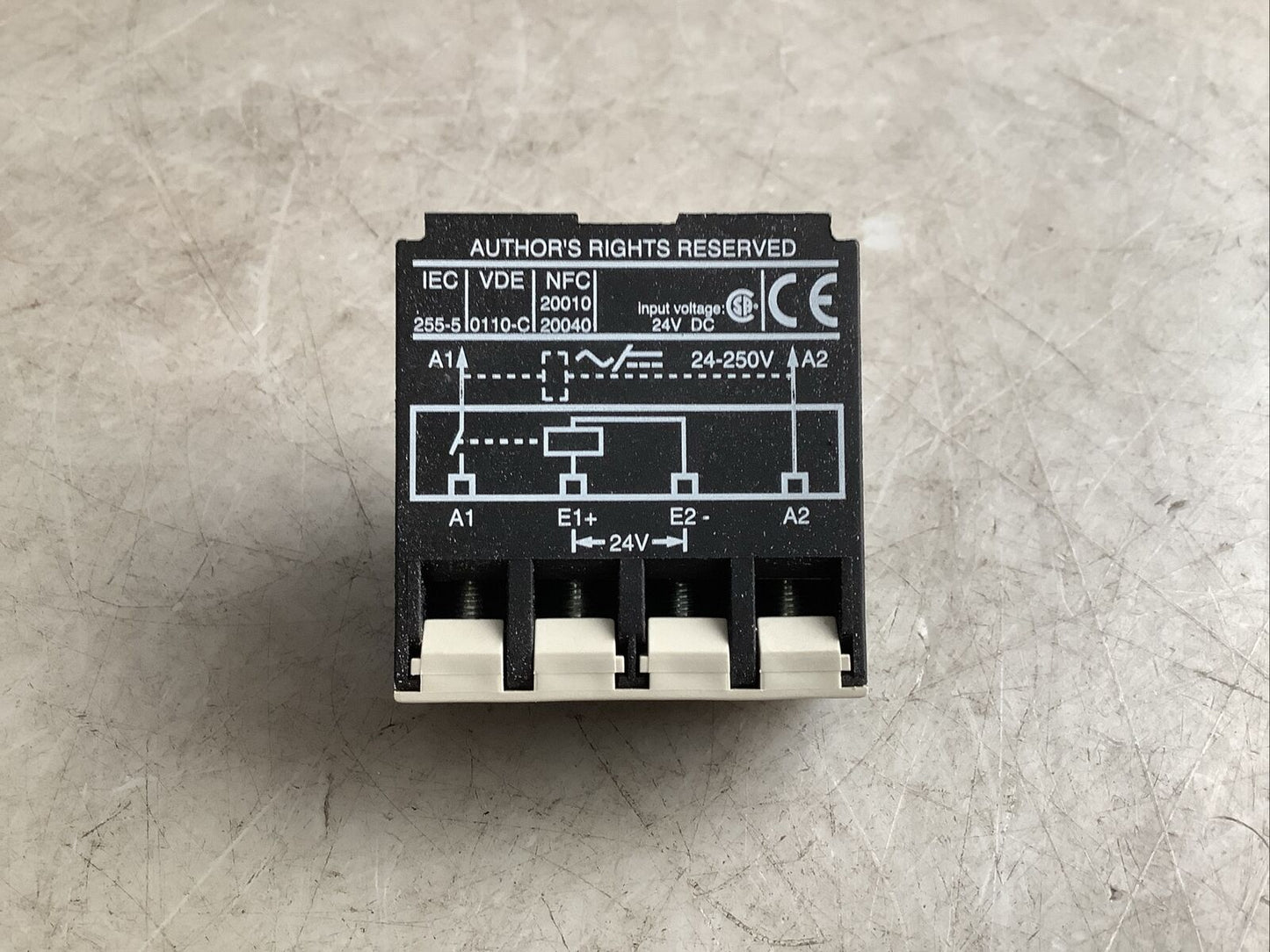 TELEMECANIQUE LA4DFB INTERFACE RELAY MODULE U3S
