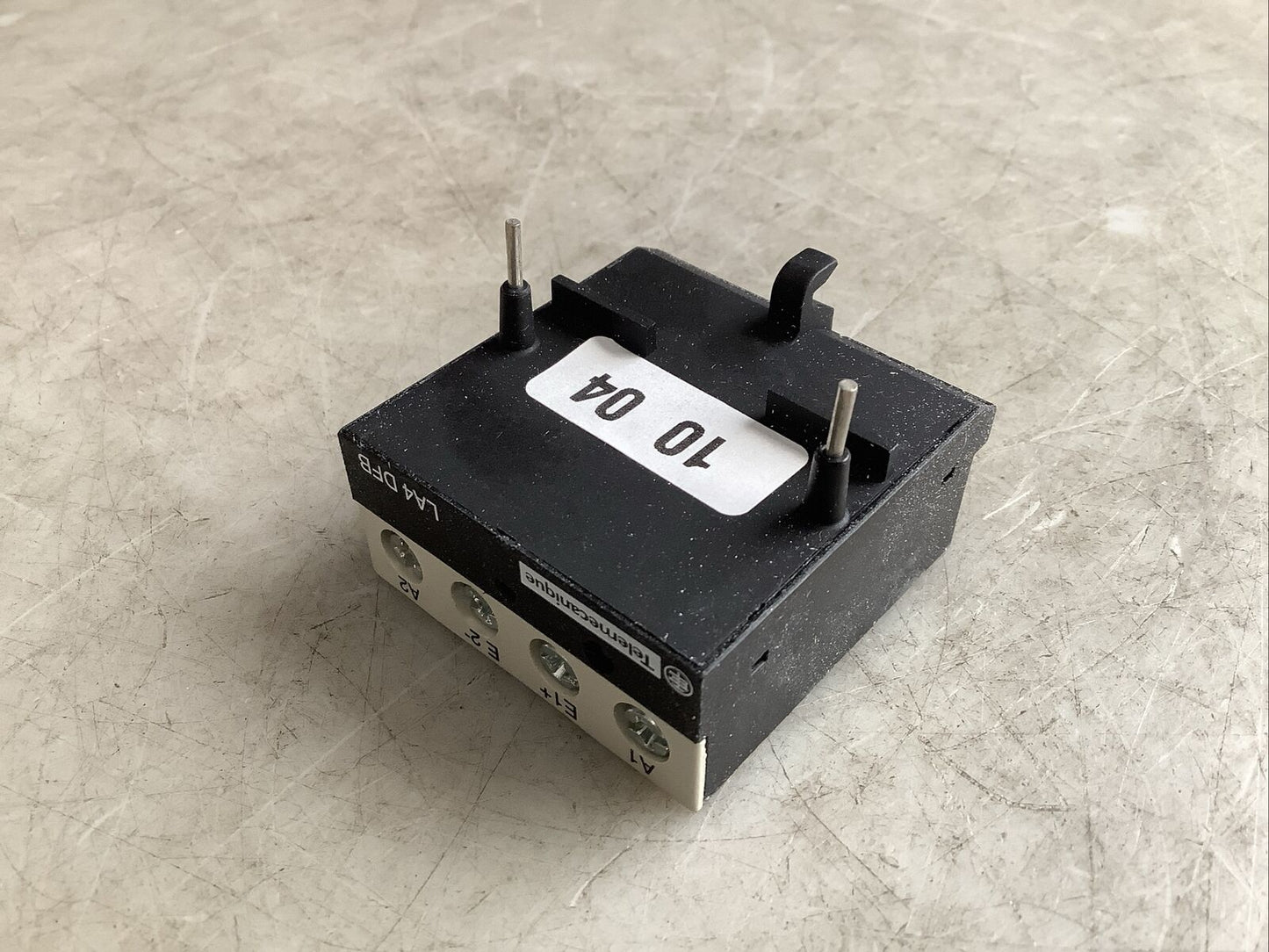 TELEMECANIQUE LA4DFB INTERFACE RELAY MODULE U3S