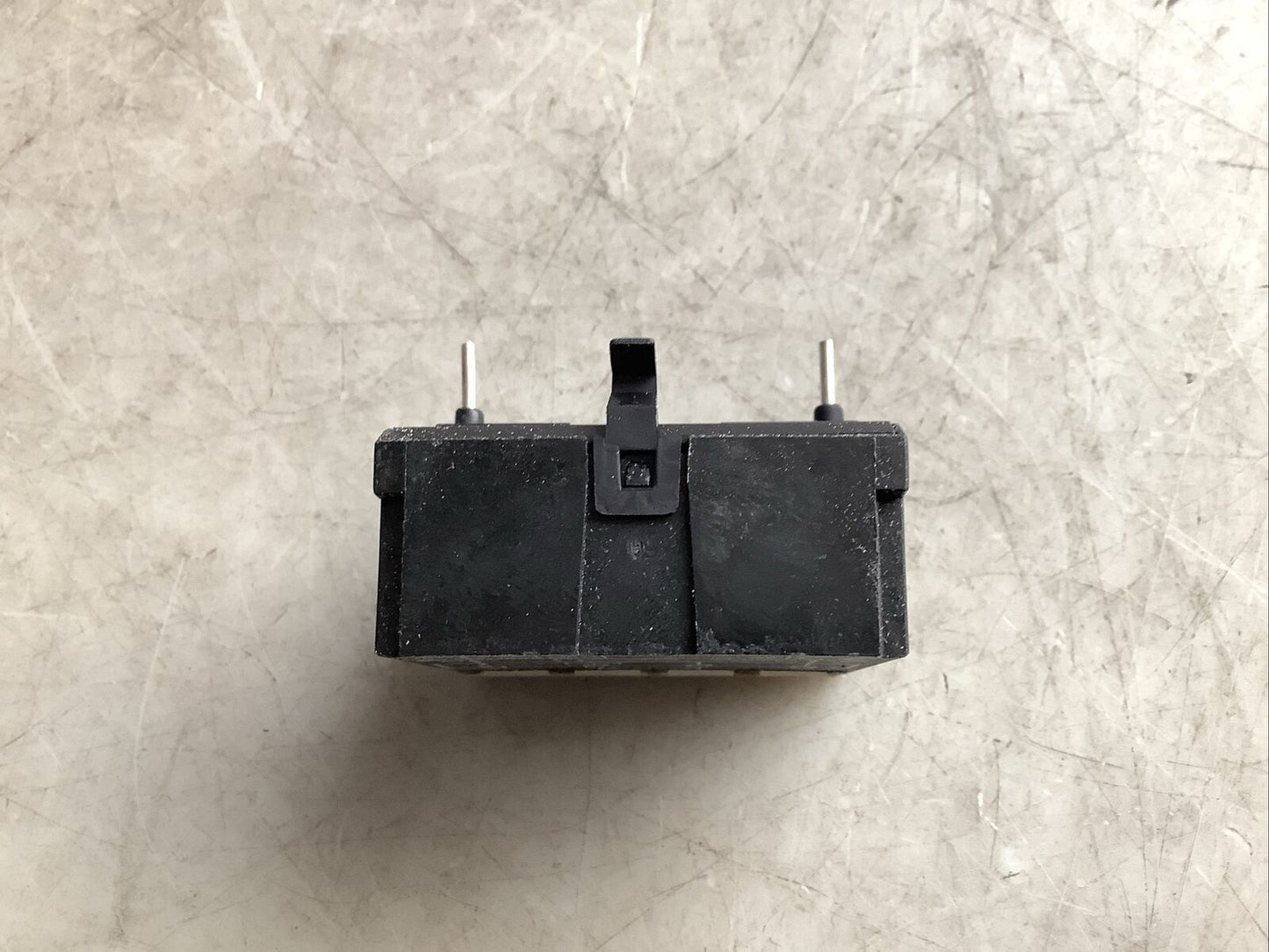 TELEMECANIQUE LA4DFB INTERFACE RELAY MODULE U3S