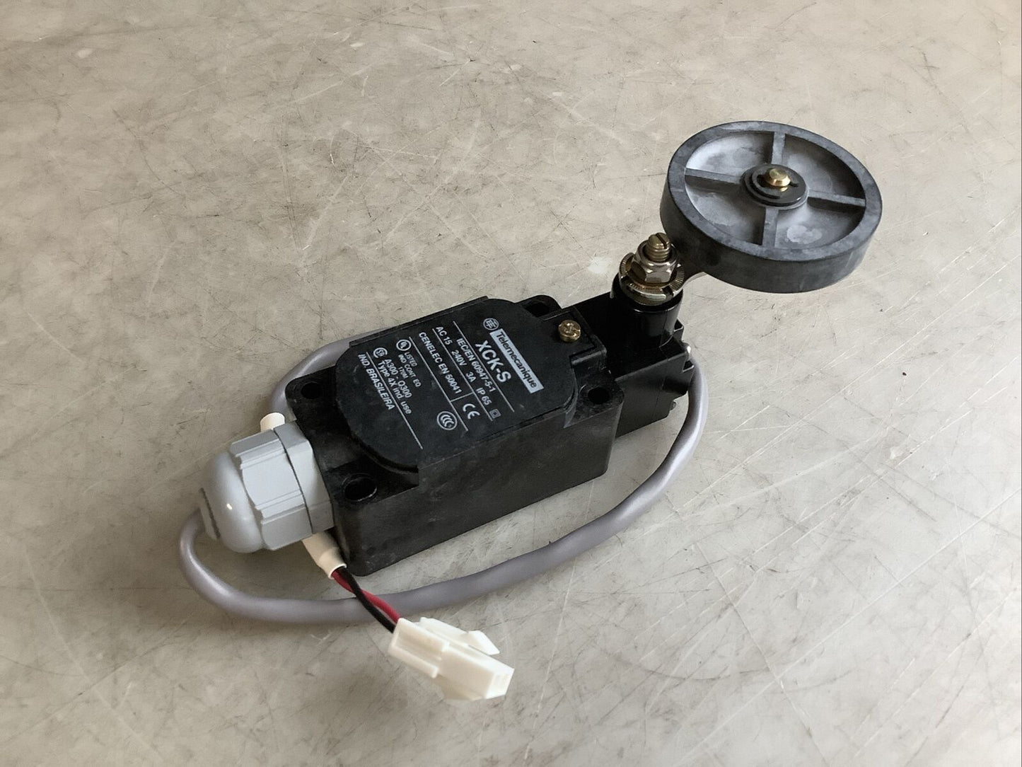 TELEMECANIQUE XCK-S IEC/EN 60947-5-1 SENSOR U3S