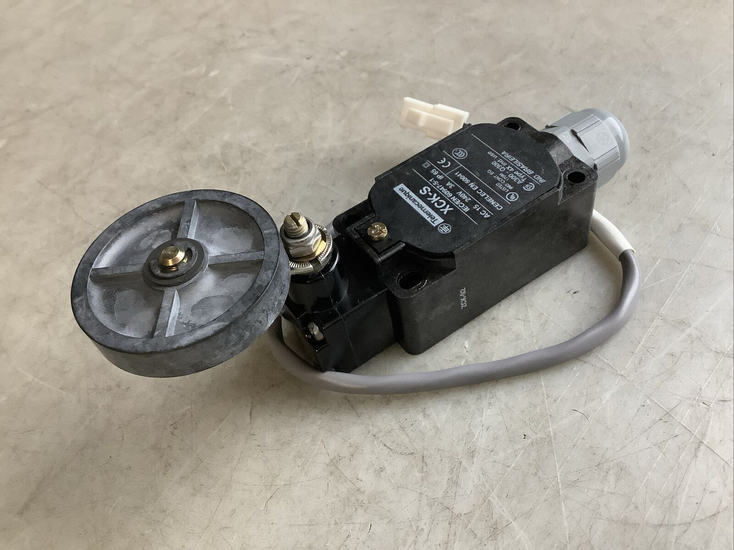 TELEMECANIQUE XCK-S IEC/EN 60947-5-1 SENSOR U3S