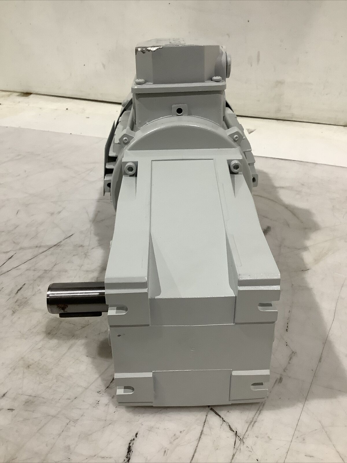 LENZE 3-MOT EN60034 G50AB04MVBR2C MDEMAXX071-32C0U GEARBOX MOTOR U3S