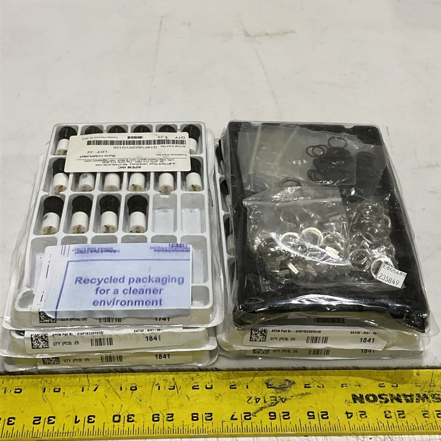 APEM Q14P1BZZRYG12E LED PANEL INDICATOR 12V 14MM PROM R/Y/G LOT OF 116 G7T