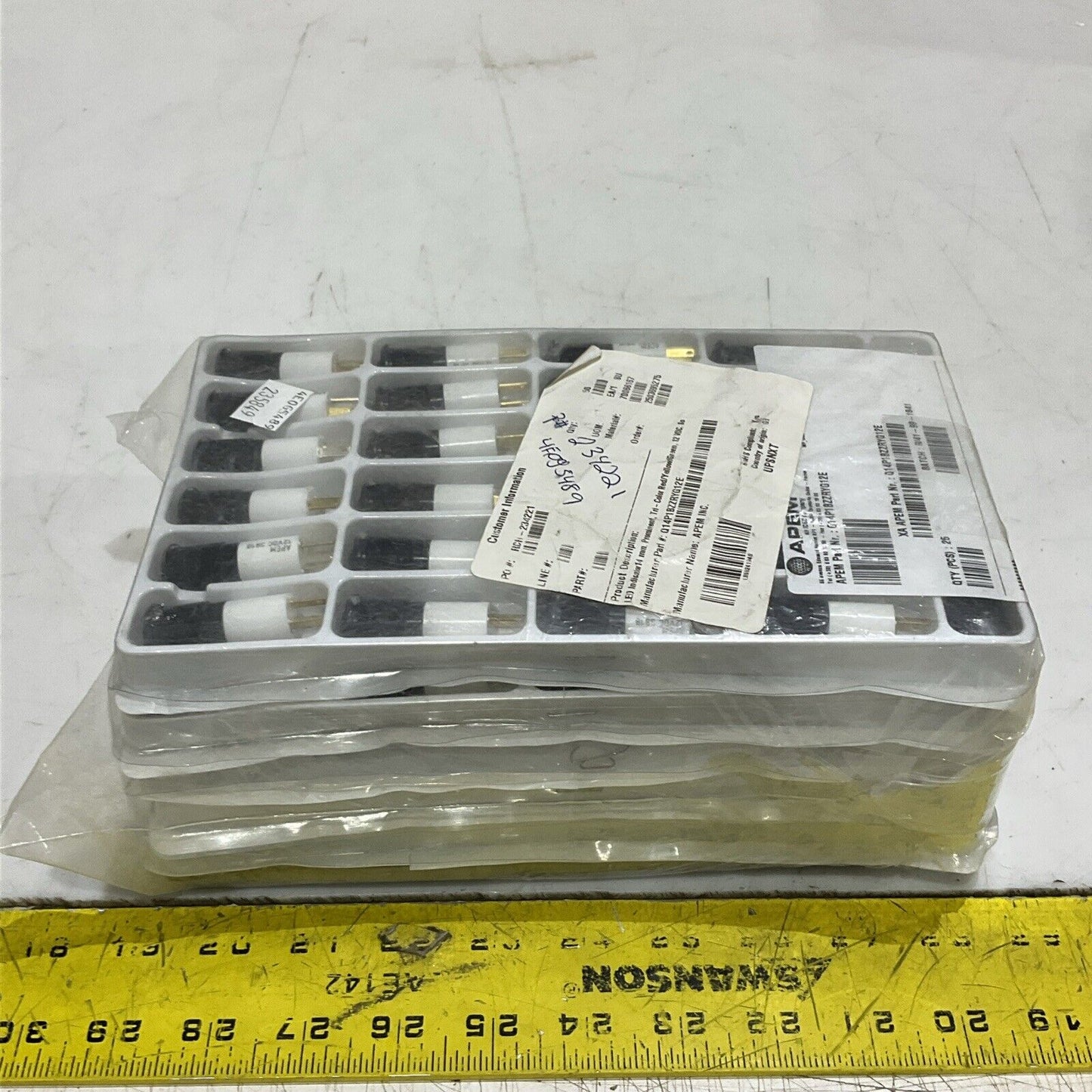 APEM Q14P1BZZRYG12E LED PANEL INDICATOR 12V 14MM PROM R/Y/G LOT OF 116 G7T